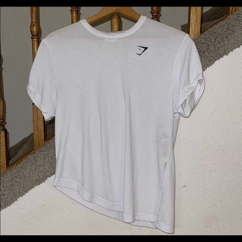 Women’s gym shark shirt slits on bottom